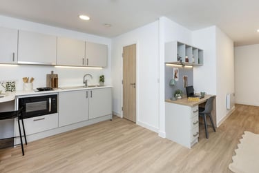 1 bed studio, Oxford Place, Rusholme, Manchester, M145EE - Image 1